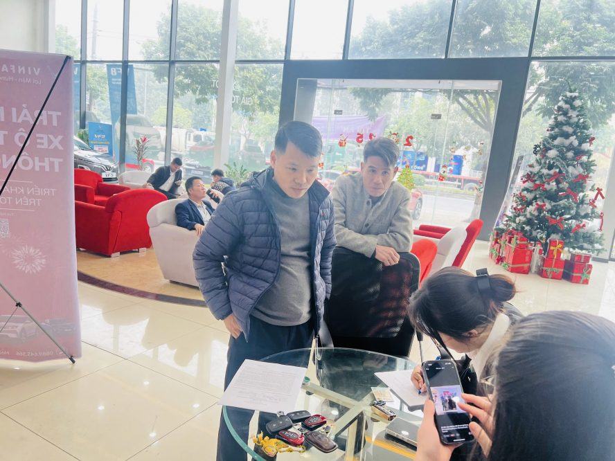 Lái Thử Xe điện Tại Vinfast Hưng Yên 07/01/2025