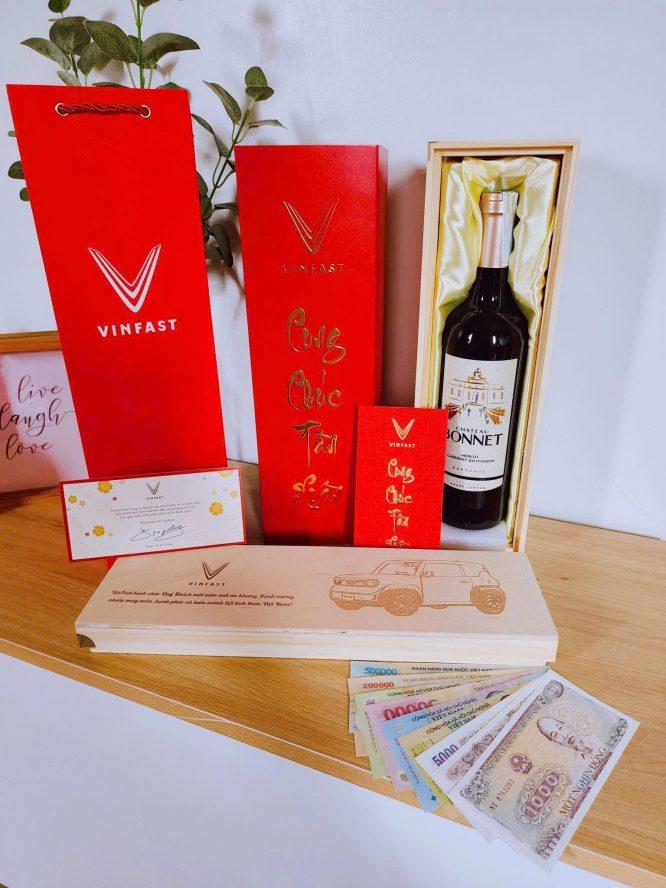 TẾt Sum VẦy CÙng BỘ QuÀ TẾt CỦa Vinfast