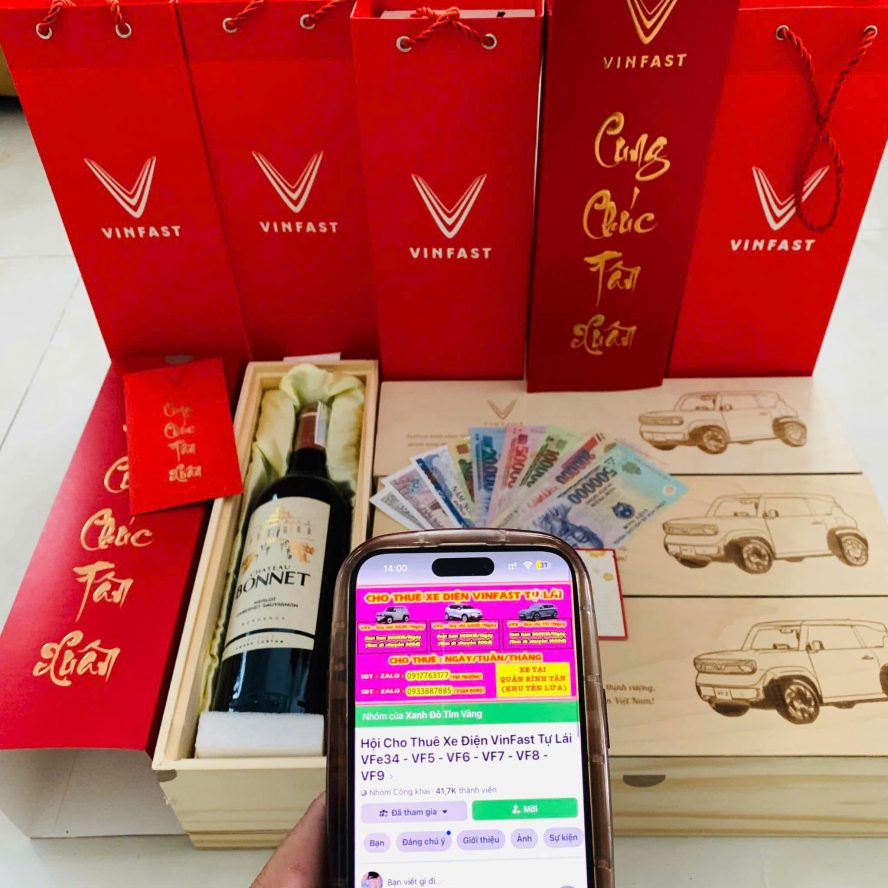 TẾt Sum VẦy CÙng BỘ QuÀ TẾt CỦa Vinfast